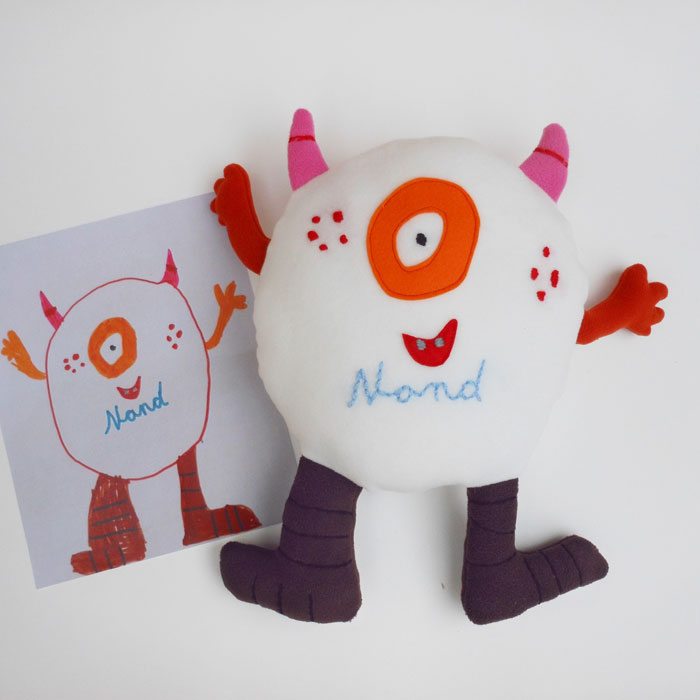 stuffed animals from pictures of pets,
custom stuffed animals,
custom plushies,
stuffed animals,
stuffed toy,
personalized stuffed animals,
make your own plush,
ty animals,
custom stuffed animals of your pet,
turn drawing into stuffed animal,