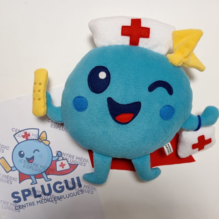 Splugui, la mascotte médicale de Barcelone, devient une peluche sur mesure
